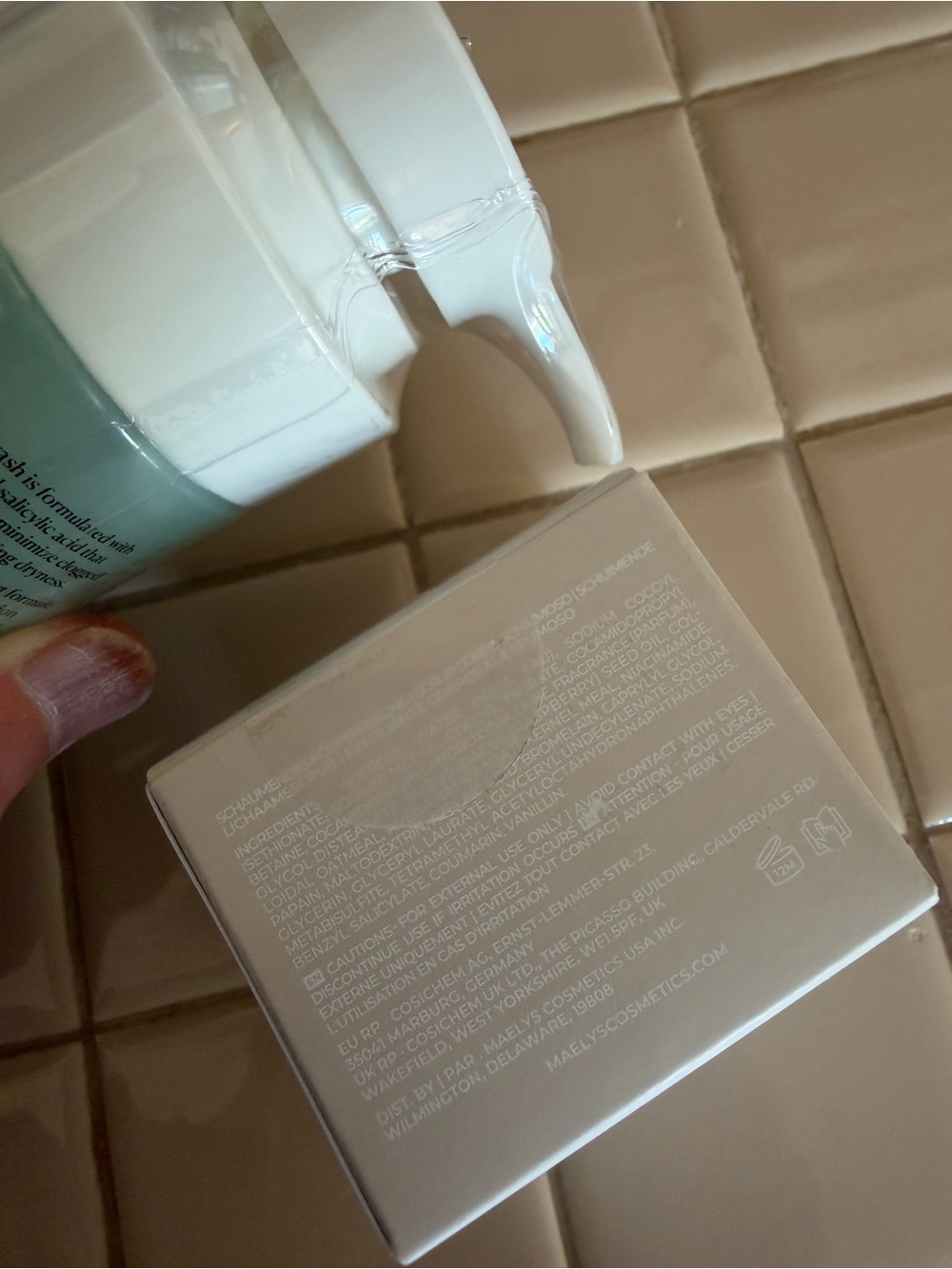 Bundle of body care items - travel sized - Picture 7 of 10